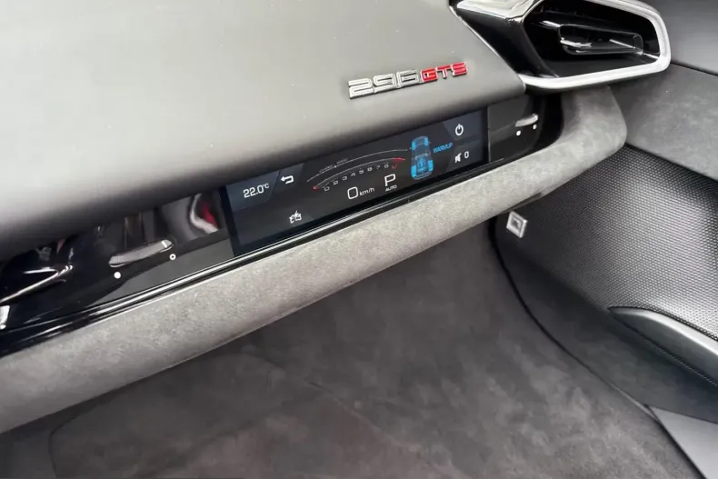 Ferrari 296 GTS din 2025 cu 1.500 km - oferta FER213580 - foto 18