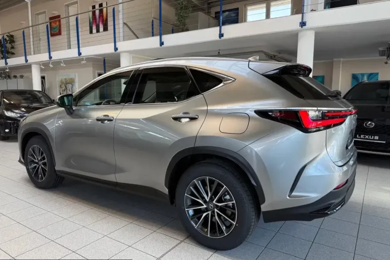 Lexus NX 450h din 2026 cu 15 km - oferta LEX213585 - foto 5