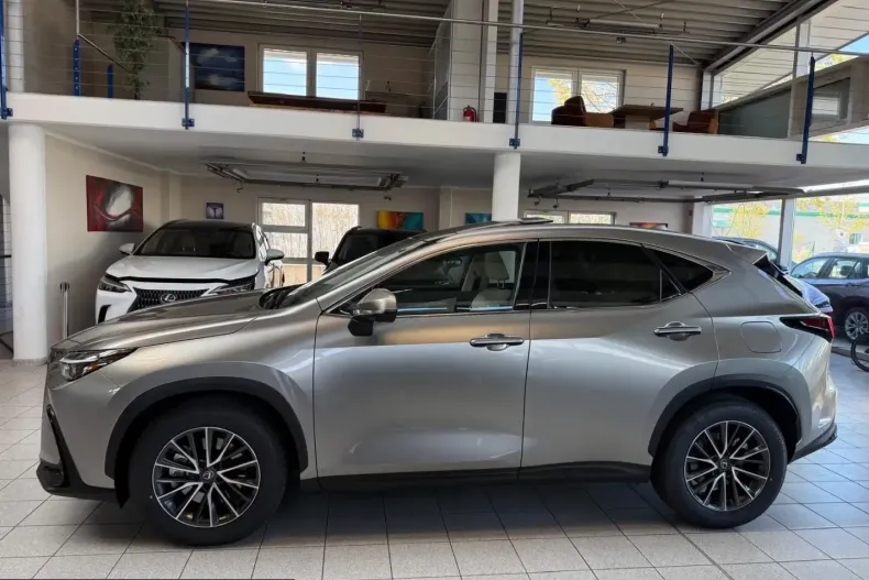 Lexus NX 450h din 2026 cu 15 km - oferta LEX213585 - foto 8