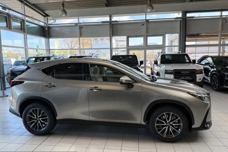 Lexus NX 450h din 2026 cu 15 km - oferta LEX213585 - foto 11