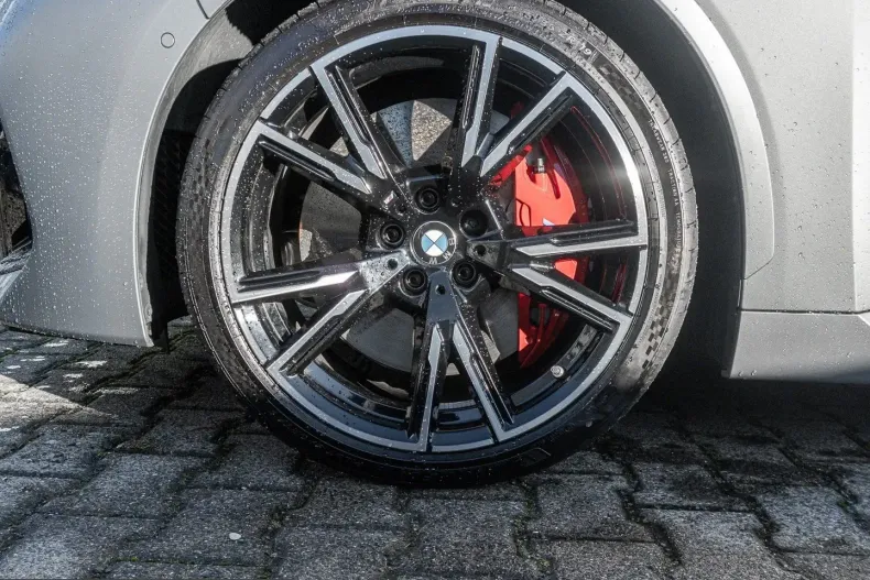 BMW M240i (Seria 2) din 2025 cu 5.622 km - oferta BMW213587 - foto 3
