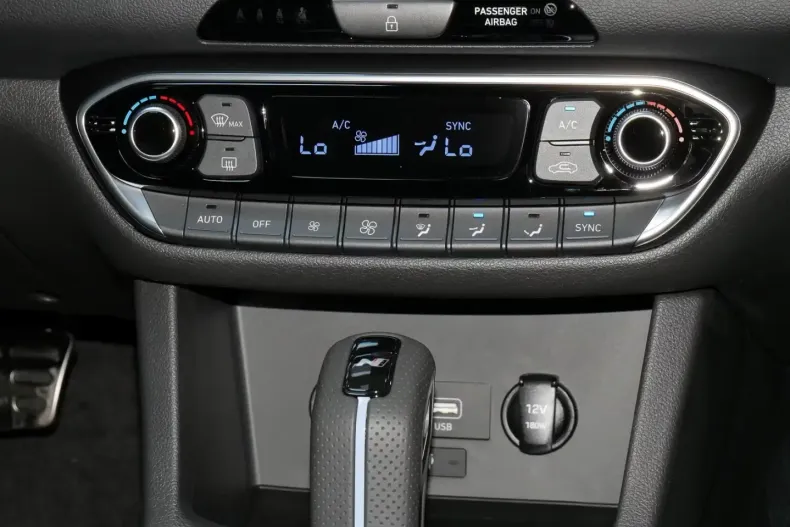 Hyundai i30 din 2024 cu 17.800 km - oferta HYU213589 - foto 13