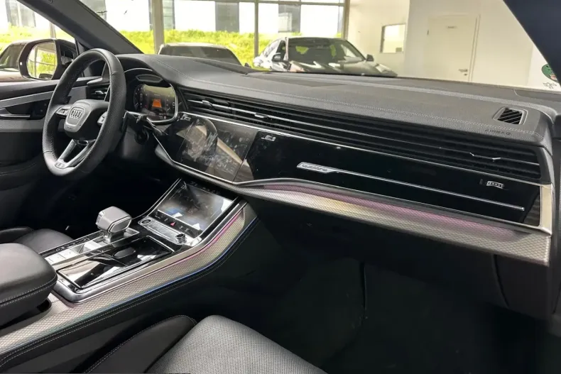 Audi Q8 din 2025 cu 18.838 km - oferta AUD213590 - foto 10