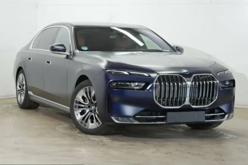 BMW 740 (Seria 7) din 2025 cu 40.000 km - oferta BMW213591 - foto 2
