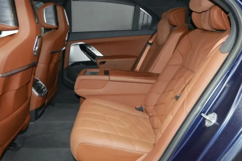 BMW 740 (Seria 7) din 2025 cu 40.000 km - oferta BMW213591 - foto 12