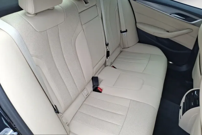 BMW 540 (Seria 5) din 2023 cu 97.200 km - oferta BMW213593 - foto 13