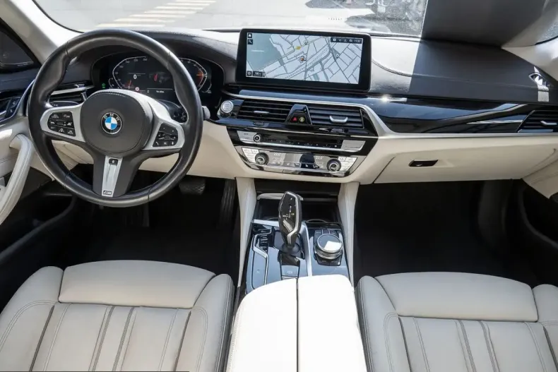 BMW 530 (Seria 5) din 2022 cu 59.571 km - oferta BMW213594 - foto 2