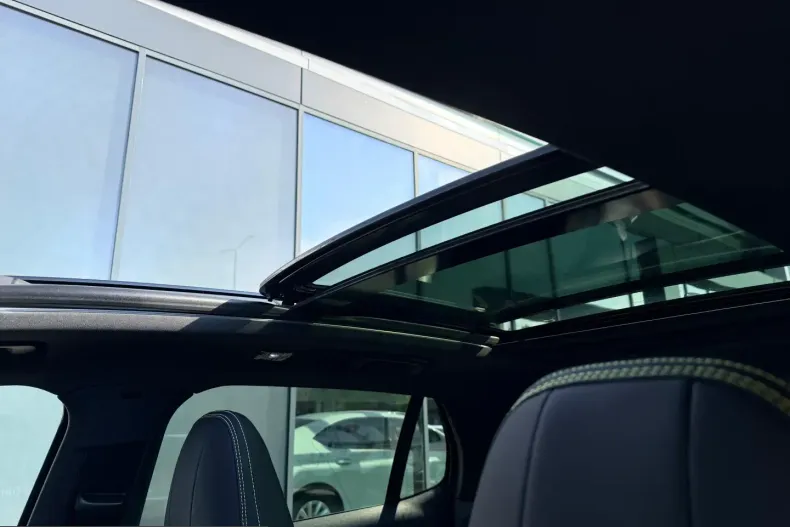 Lynk & Co 01 din 2025 cu 7.600 km - oferta LYN213597 - foto 10