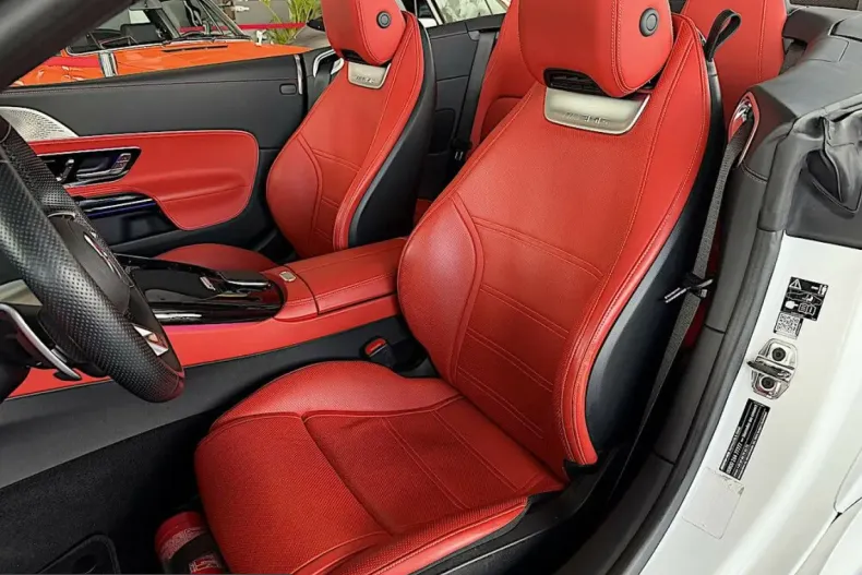 Mercedes-Benz SL 63 AMG (Clasa SL) din 2022 cu 14.300 km - oferta MER213600 - foto 13