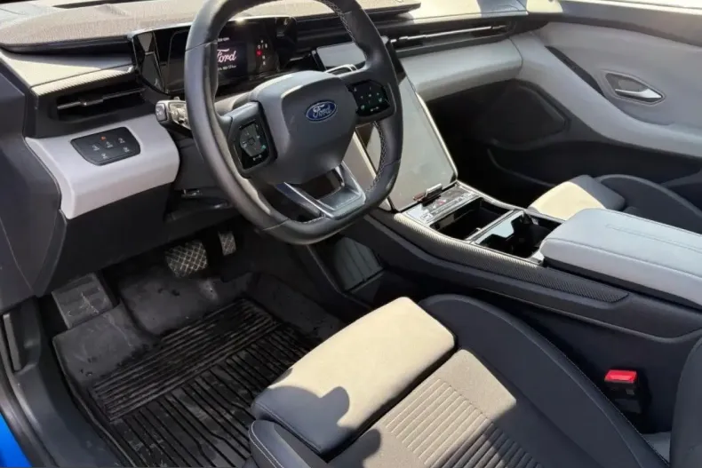 Ford Explorer din 2024 cu 6.668 km - oferta FOR213602 - foto 11