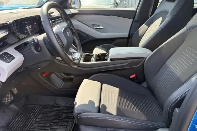 Ford Explorer din 2024 cu 6.668 km - oferta FOR213602 - foto 12