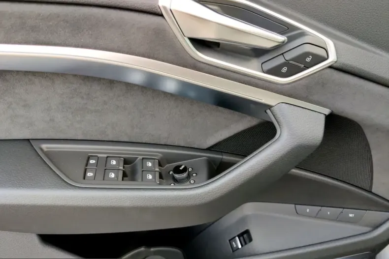 Audi e-tron din 2022 cu 55.000 km - oferta AUD213621 - foto 13