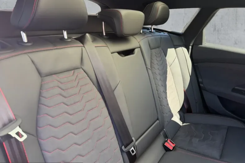 Audi A6 din 2025 cu 17.639 km - oferta AUD213622 - foto 15