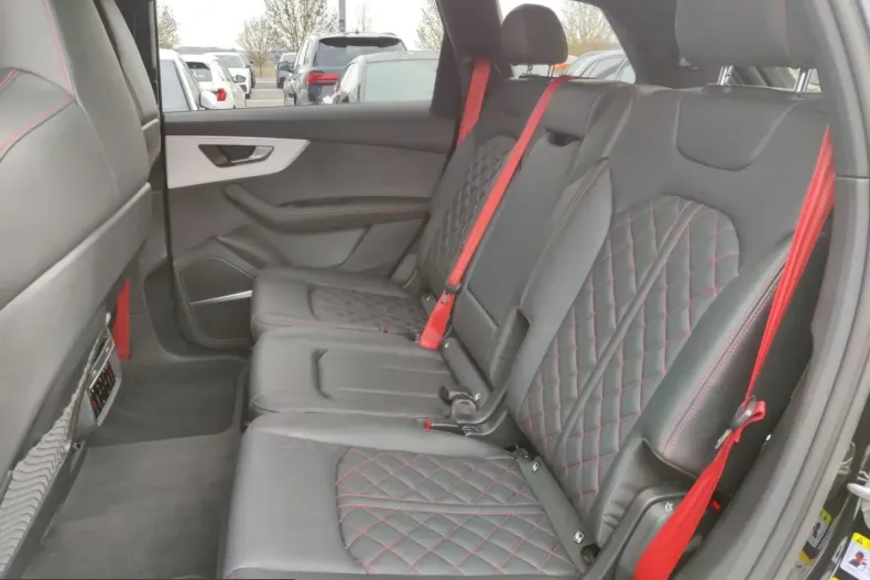 Audi Q7 din 2025 cu 10.407 km - oferta AUD213626 - foto 9