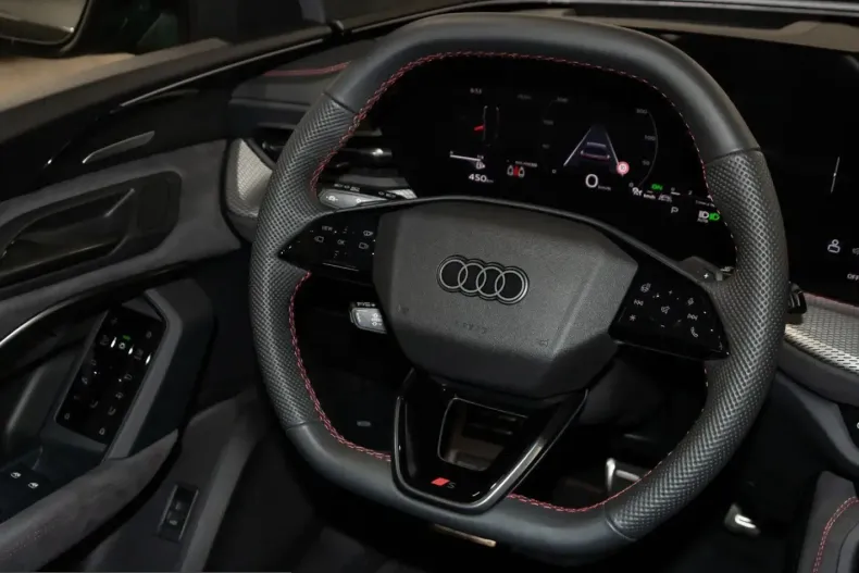 Audi Q5 din 2025 cu 4.351 km - oferta AUD213627 - foto 14
