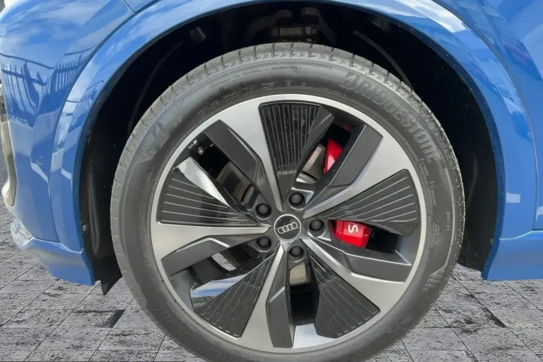 Audi SQ6 e-tron din 2025 cu 10.810 km - oferta AUD213628 - foto 7