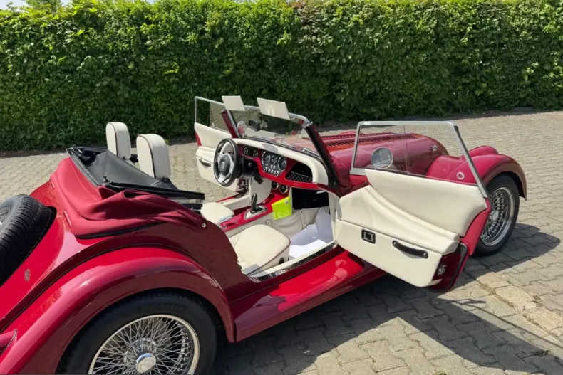 Morgan Plus 4 din 2025 cu 1.090 km - oferta MOR213639 - foto 12