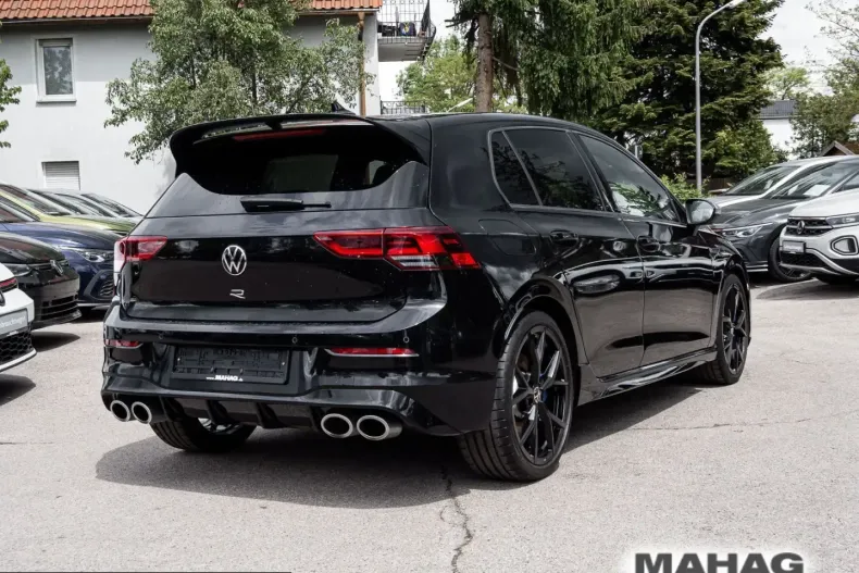 Volkswagen Golf din 2024 cu 33.986 km - oferta VOL213658 - foto 4