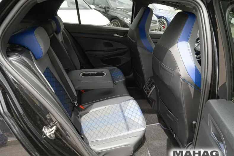 Volkswagen Golf din 2024 cu 33.986 km - oferta VOL213658 - foto 12