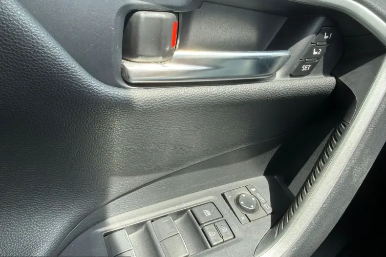 Toyota RAV4 din 2021 cu 33.021 km - oferta TOY213659 - foto 9