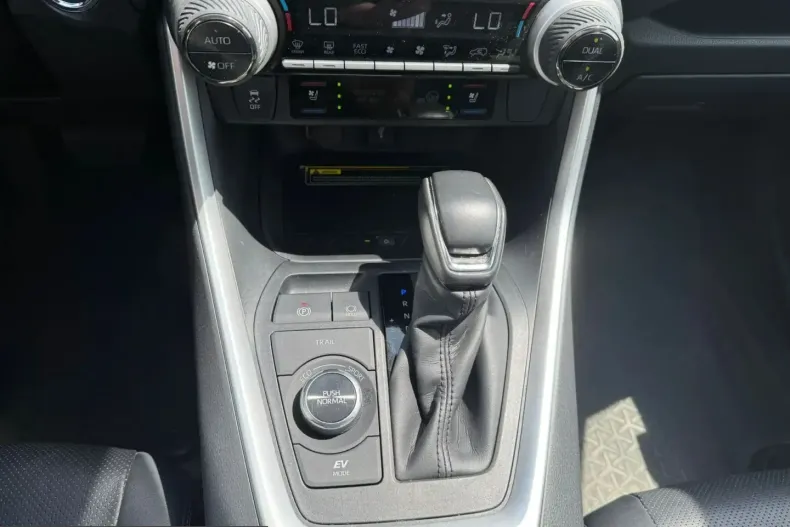 Toyota RAV4 din 2021 cu 33.021 km - oferta TOY213659 - foto 21