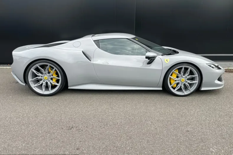 Ferrari 296 GTB din 2023 cu 100 km - oferta FER213687 - foto 7
