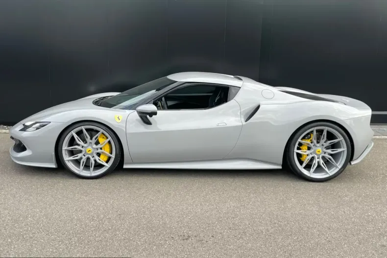 Ferrari 296 GTB din 2023 cu 100 km - oferta FER213687 - foto 8