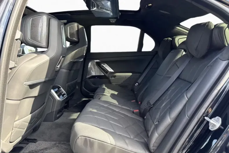 BMW i7 (Seria 7) din 2025 cu 913 km - oferta BMW213688 - foto 7