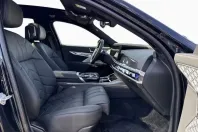 BMW i7 (Seria 7) din 2025 cu 913 km - oferta BMW213688 - foto 8