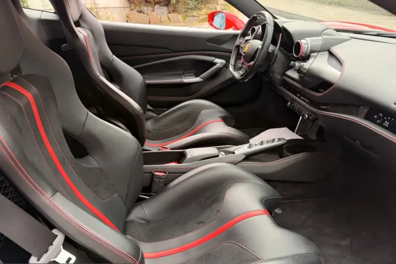 Ferrari F8 din 2022 cu 9.500 km - oferta FER213691 - foto 19