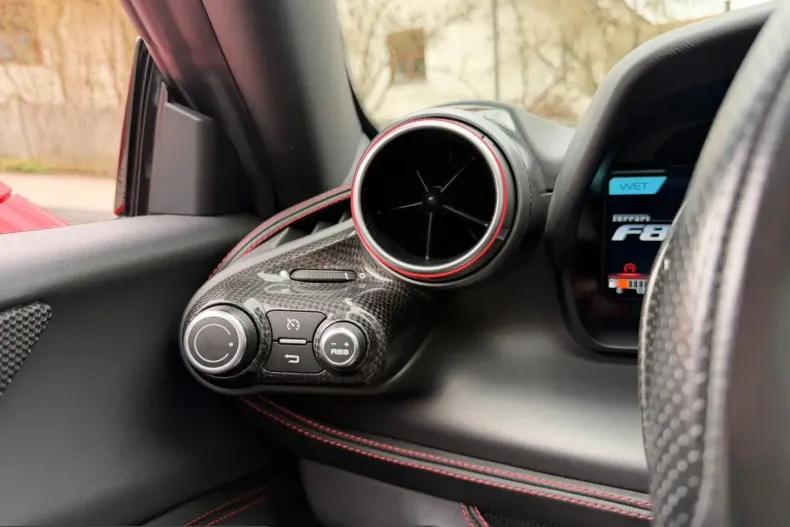 Ferrari F8 din 2022 cu 9.500 km - oferta FER213691 - foto 29