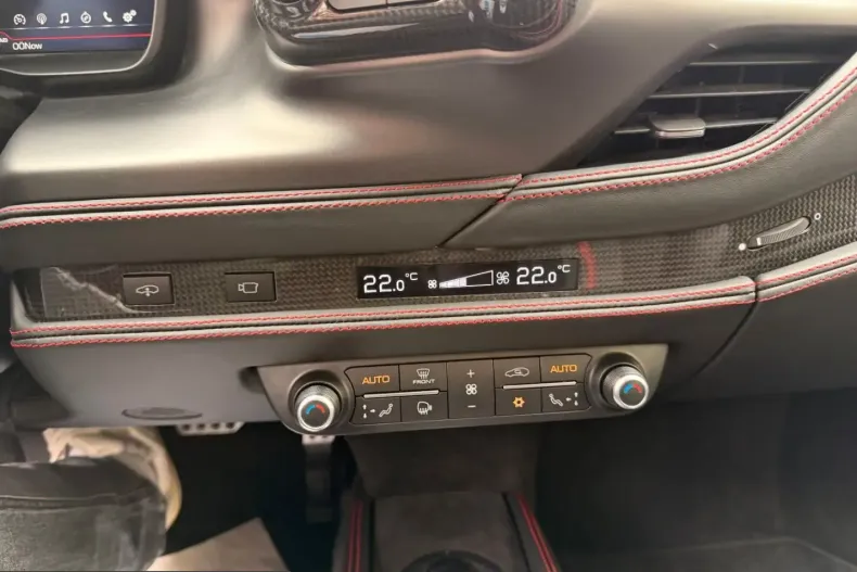 Ferrari F8 din 2022 cu 9.500 km - oferta FER213691 - foto 30