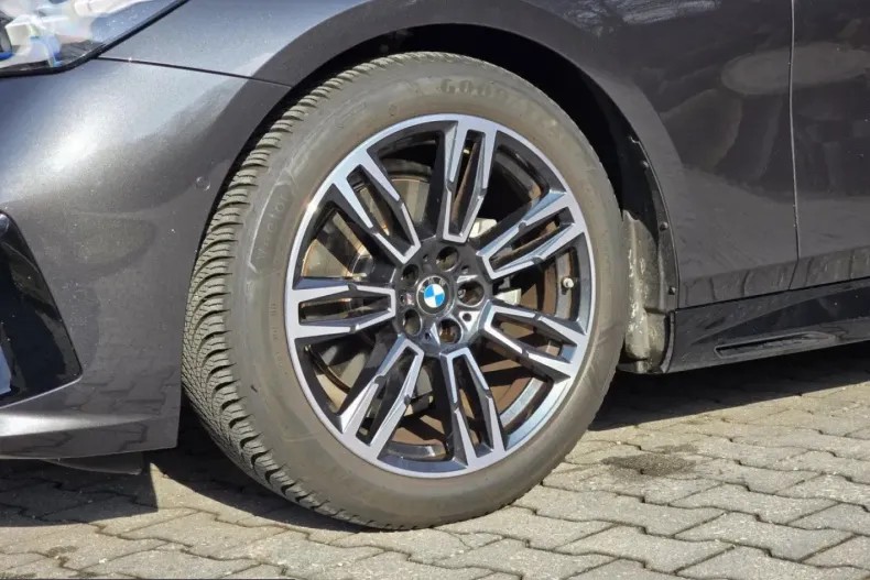 BMW 520 (Seria 5) din 2025 cu 11.322 km - oferta BMW213716 - foto 6
