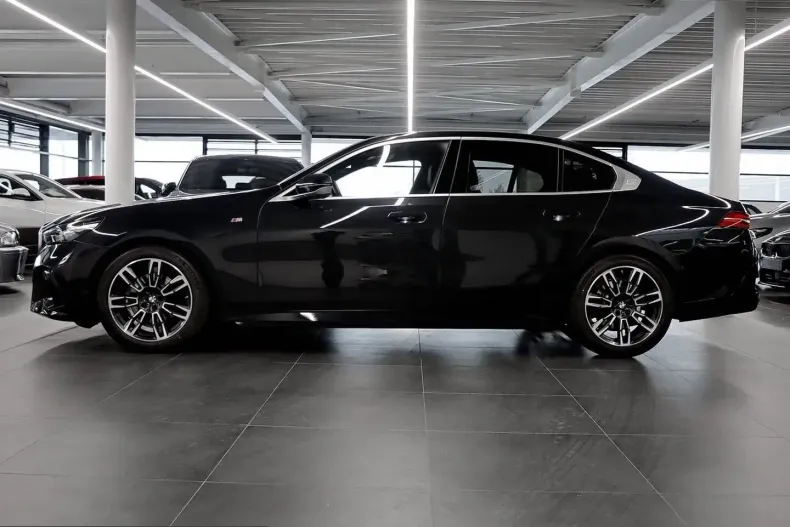 BMW 520 (Seria 5) din 2024 cu 53.458 km - oferta BMW213717 - foto 2