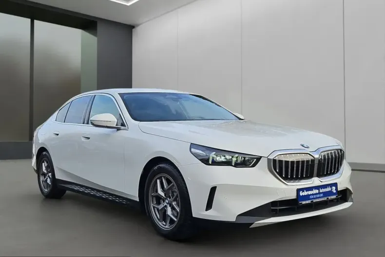 BMW 520 (Seria 5) din 2023 cu 19.532 km - oferta BMW213718 - foto 1
