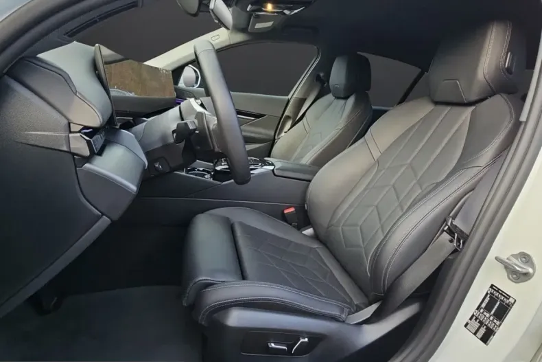 BMW 520 (Seria 5) din 2023 cu 19.532 km - oferta BMW213718 - foto 5