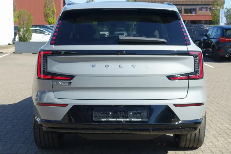 Volvo EX90 din 2024 cu 8.450 km - oferta VOL213720 - foto 7