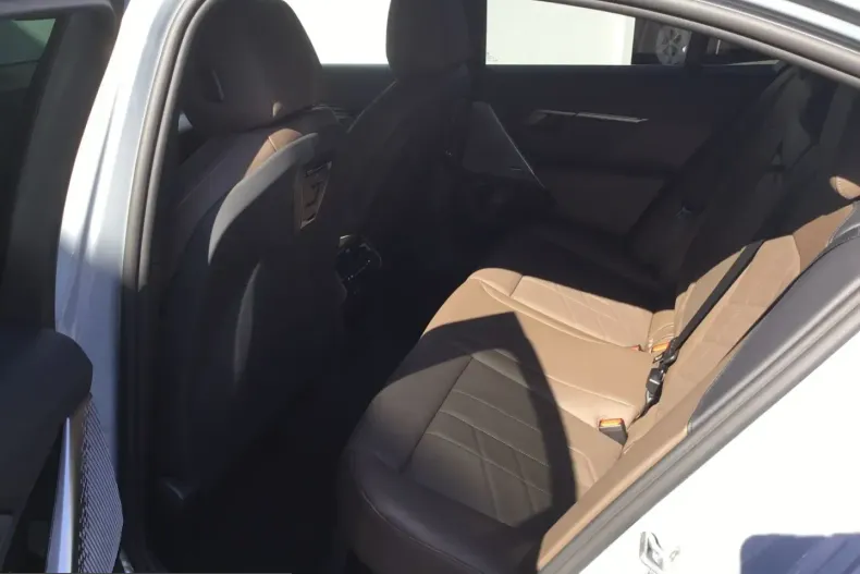 BMW 520 (Seria 5) din 2025 cu 5.877 km - oferta BMW213725 - foto 10