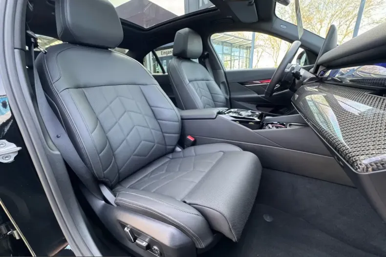 BMW 520 (Seria 5) din 2025 cu 20.100 km - oferta BMW213726 - foto 6