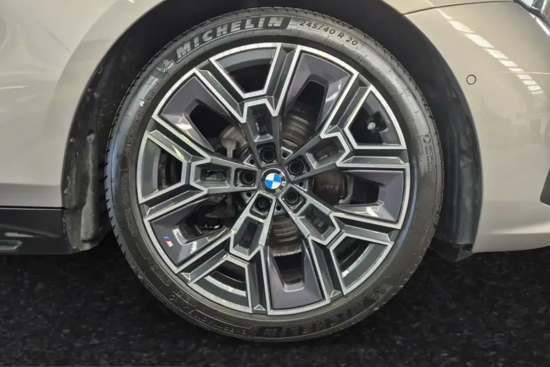 BMW 520 (Seria 5) din 2025 cu 16.350 km - oferta BMW213730 - foto 4