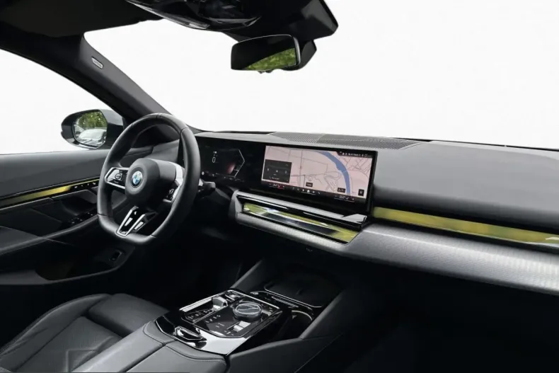 BMW 520 (Seria 5) din 2025 cu 23.331 km - oferta BMW213731 - foto 7