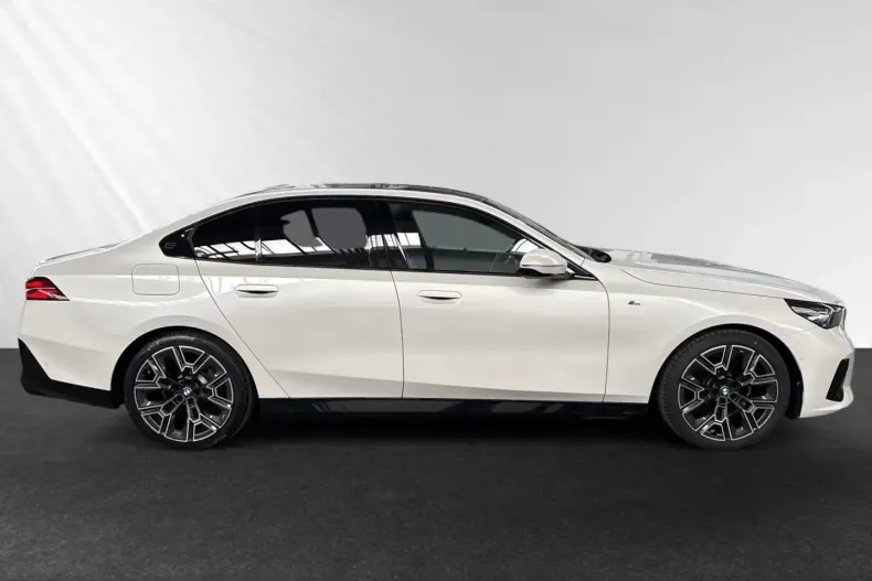 BMW 520 (Seria 5) din 2025 cu 19.120 km - oferta BMW213733 - foto 2