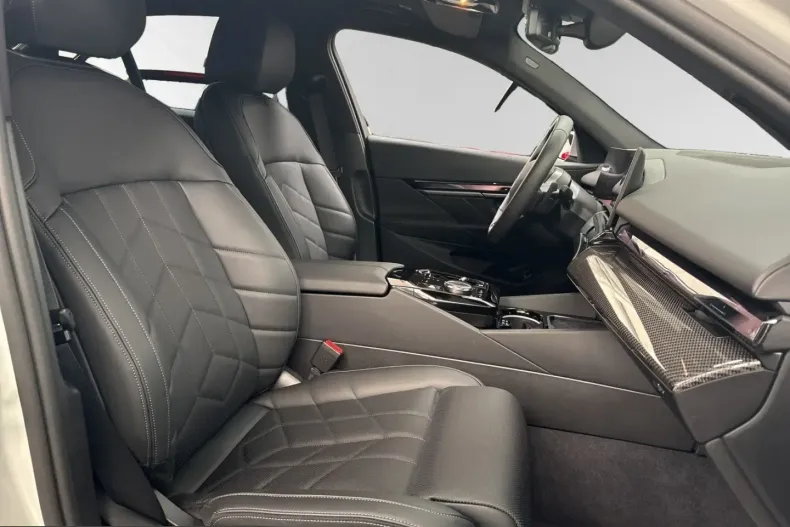 BMW 520 (Seria 5) din 2025 cu 19.120 km - oferta BMW213733 - foto 6