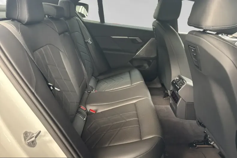 BMW 520 (Seria 5) din 2025 cu 19.120 km - oferta BMW213733 - foto 10