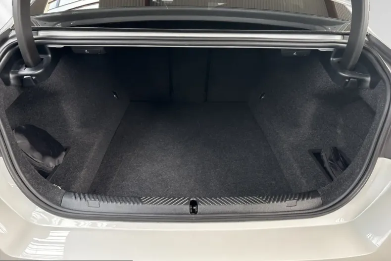 BMW 520 (Seria 5) din 2025 cu 19.120 km - oferta BMW213733 - foto 11