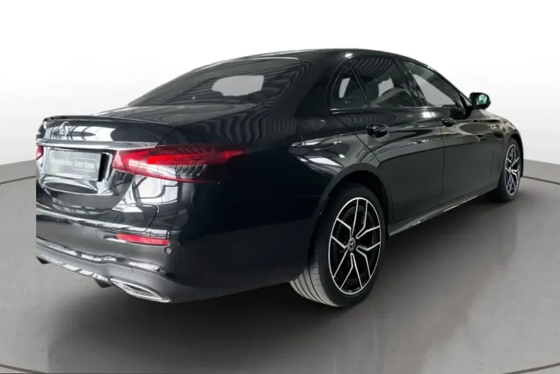Mercedes-Benz E 300 (Clasa E) din 2022 cu 68.444 km - oferta MER213736 - foto 4