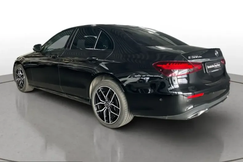 Mercedes-Benz E 300 (Clasa E) din 2022 cu 68.444 km - oferta MER213736 - foto 6