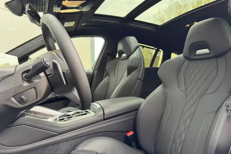 BMW X6 (Seria X) din 2025 cu 5.998 km - oferta BMW213738 - foto 8