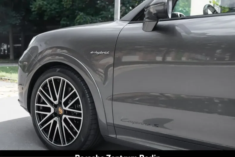 Porsche Cayenne din 2025 cu 11.810 km - oferta POR213739 - foto 20