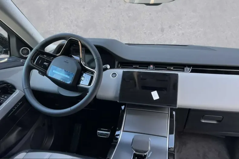 Land Rover Range Rover Evoque din 2024 cu 9.000 km - oferta LAN213740 - foto 4